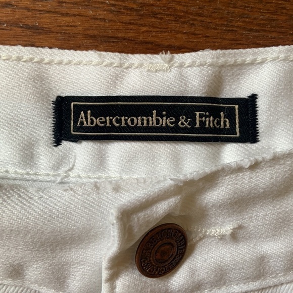 ABERCROMBIE & Fitch Size 28 Womens White Jean Distressed Shorts Cutoff - Picture 2 of 9